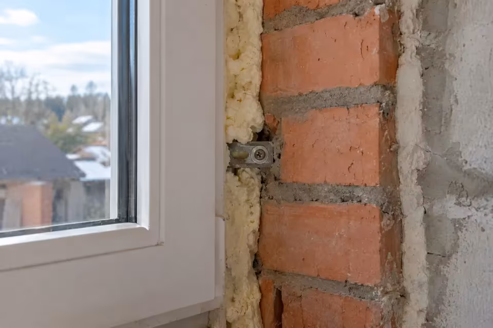 Крепление и монтажный зазор